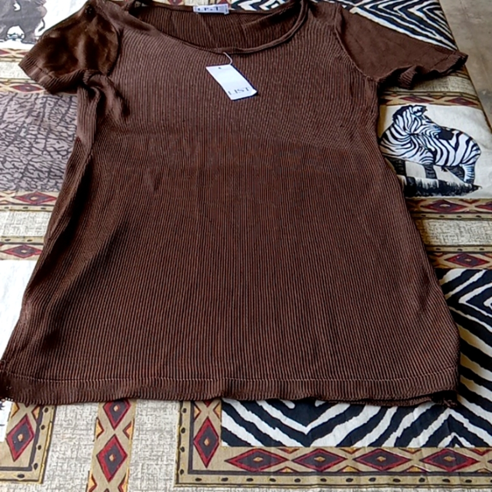 BROWN LIST TOP